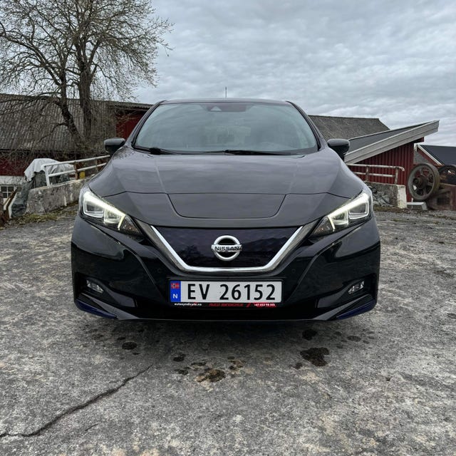 2018 NISSAN LEAF - 12