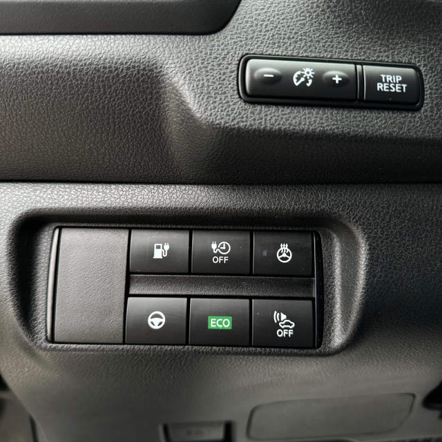 2018 NISSAN LEAF - 23