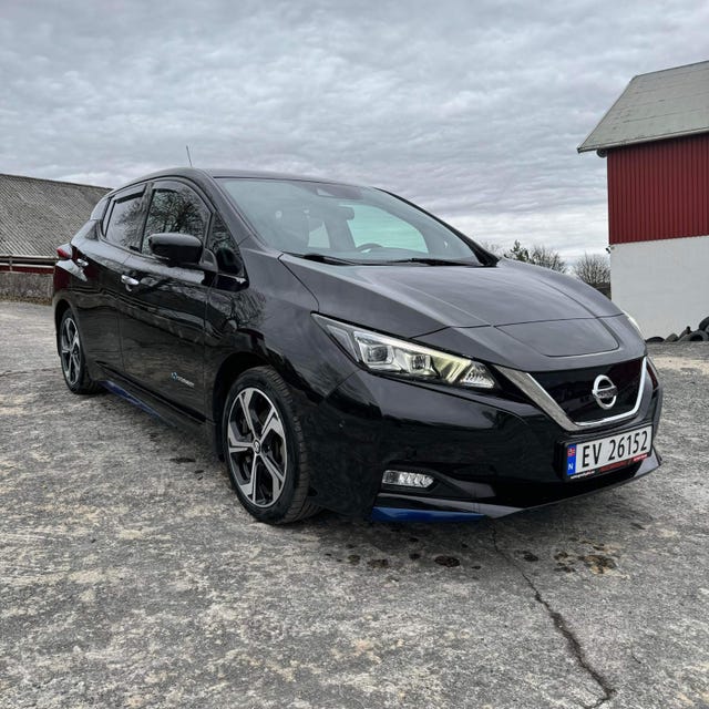 2018 NISSAN LEAF - 11