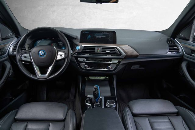 2021 BMW IX3 - 25