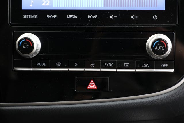 2020 MITSUBISHI OUTLANDER - 19