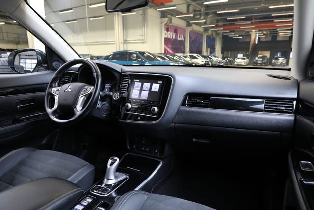 2020 MITSUBISHI OUTLANDER - 13