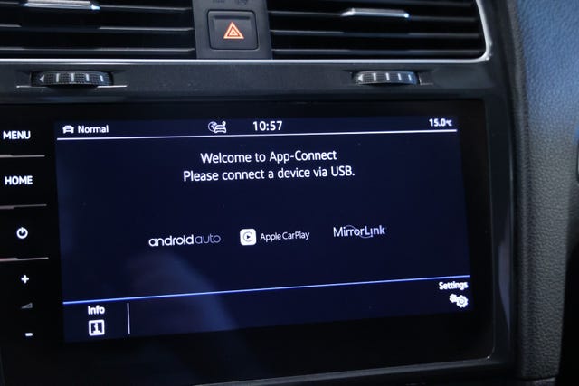 2019 VOLKSWAGEN GOLF - 16
