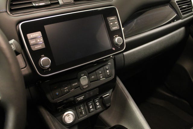 2022 NISSAN LEAF - 14