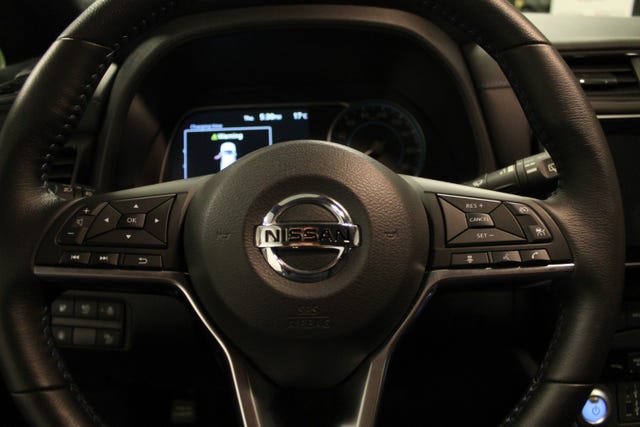 2022 NISSAN LEAF - 10