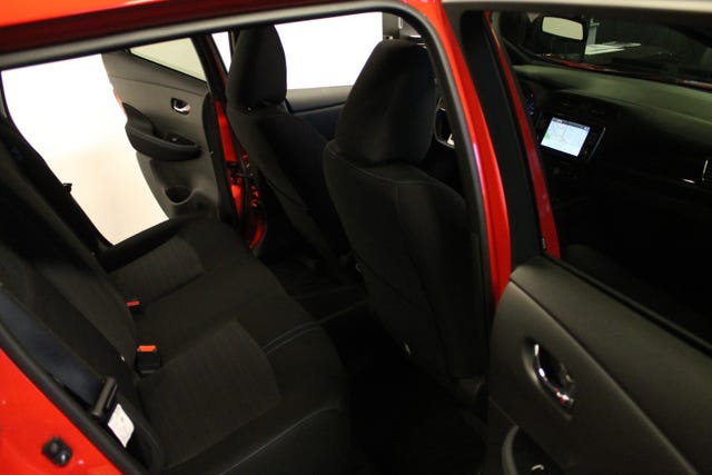 2021 NISSAN LEAF - 11