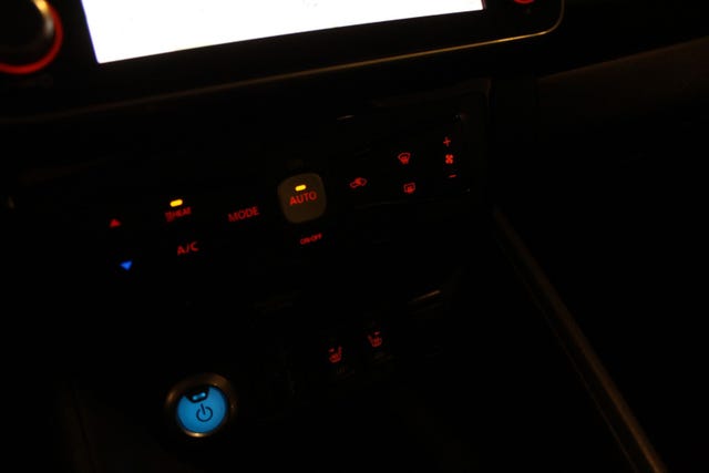 2021 NISSAN LEAF - 16