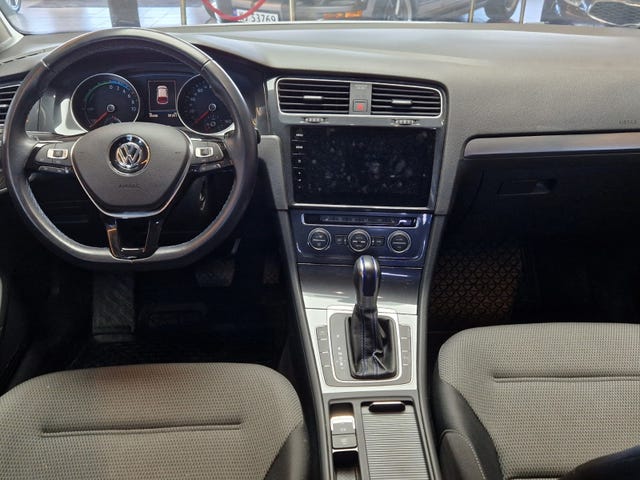 2019 VOLKSWAGEN GOLF - 14