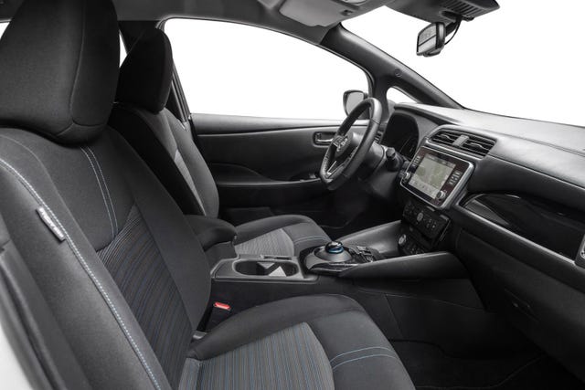 2022 NISSAN LEAF - 24
