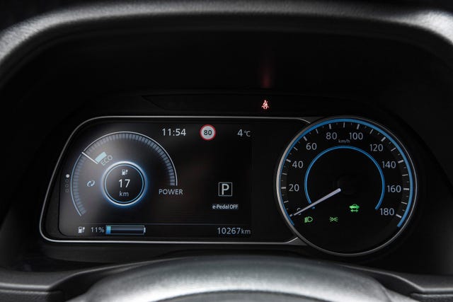 2022 NISSAN LEAF - 17