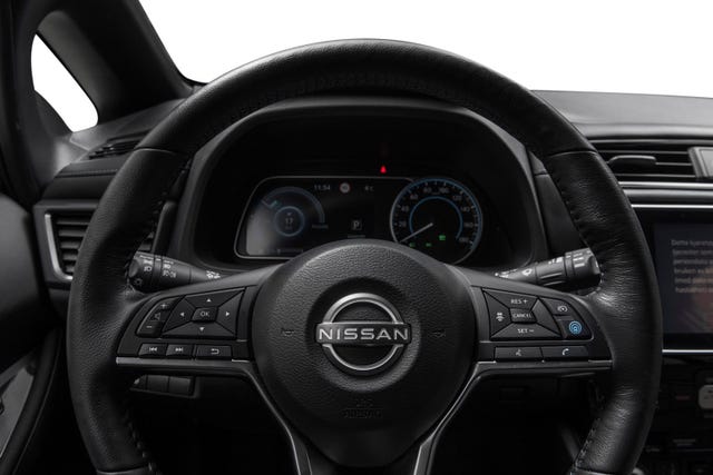 2022 NISSAN LEAF - 15