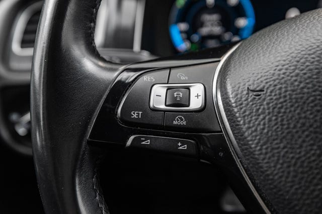 2018 VOLKSWAGEN GOLF - 10