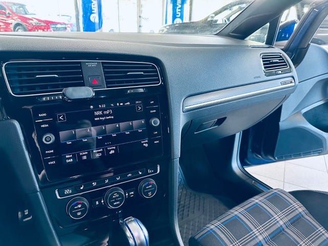 2019 VOLKSWAGEN GOLF - 29