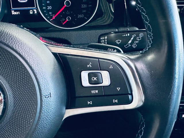 2019 VOLKSWAGEN GOLF - 15