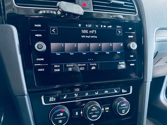 2019 VOLKSWAGEN GOLF - 23