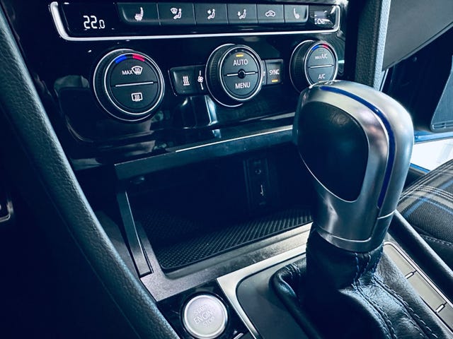 2019 VOLKSWAGEN GOLF - 21