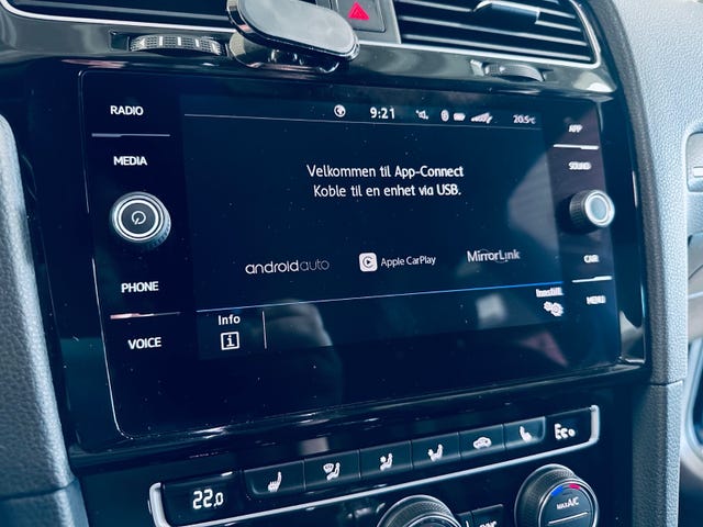 2019 VOLKSWAGEN GOLF - 26