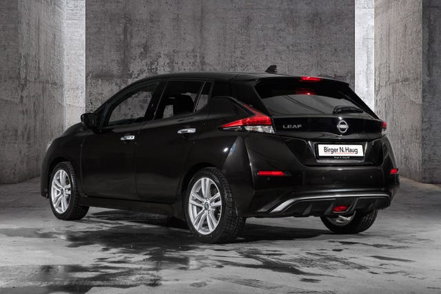 2022 NISSAN LEAF - 8