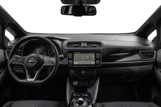 2022 NISSAN LEAF - 12