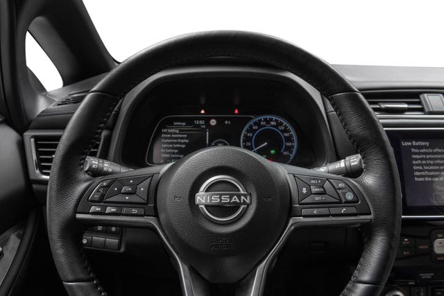 2022 NISSAN LEAF - 14