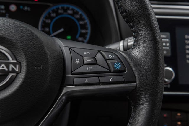 2022 NISSAN LEAF - 16