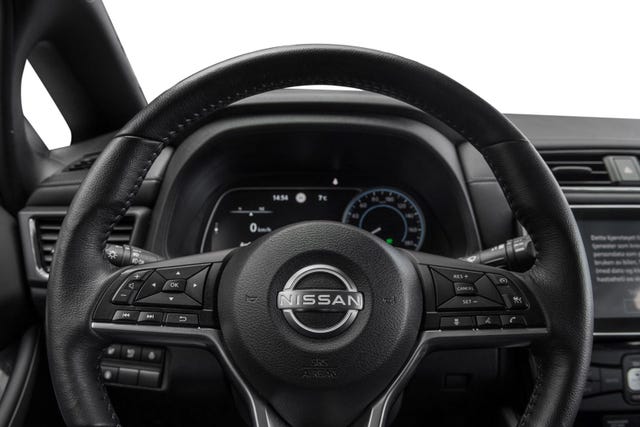 2022 NISSAN LEAF - 15