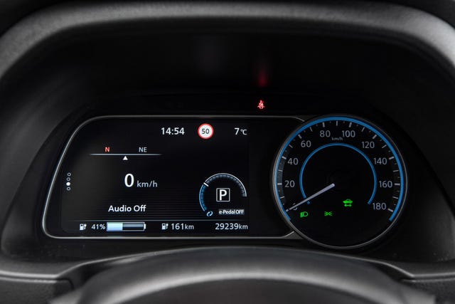 2022 NISSAN LEAF - 17