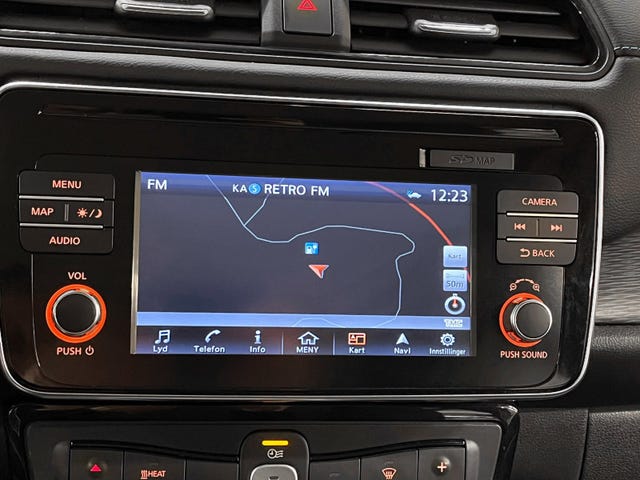 2018 NISSAN LEAF - 11