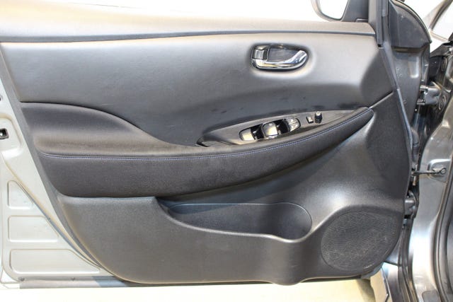 2018 NISSAN LEAF - 10