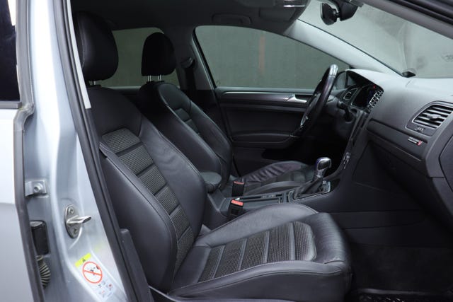 2019 VOLKSWAGEN GOLF - 17