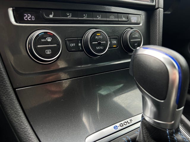 2018 VOLKSWAGEN GOLF - 25