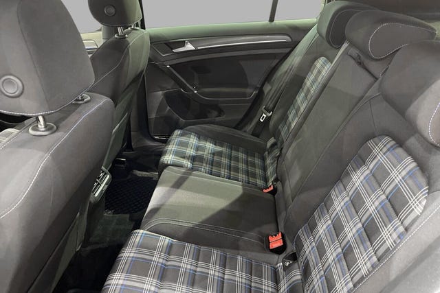 2018 VOLKSWAGEN GOLF - 16