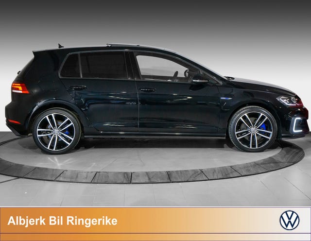 WVWZZZAUZJW803975 2018 VOLKSWAGEN GOLF-5