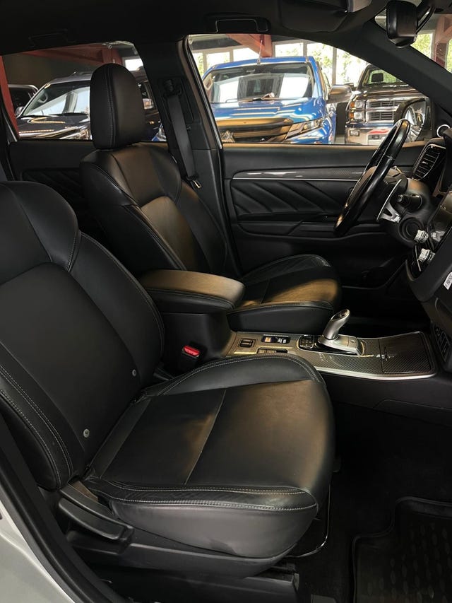 2020 MITSUBISHI OUTLANDER - 10