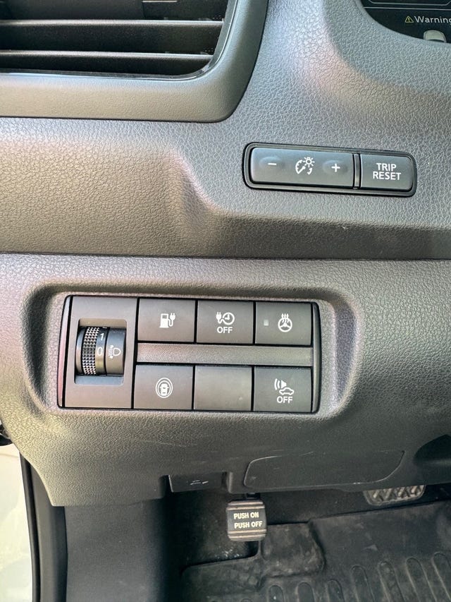 2021 NISSAN LEAF - 24