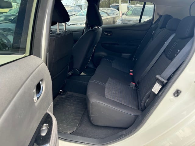 2021 NISSAN LEAF - 11