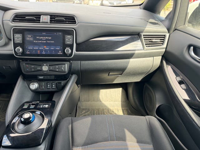 2021 NISSAN LEAF - 18