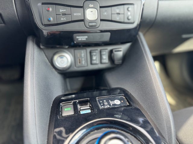 2021 NISSAN LEAF - 22