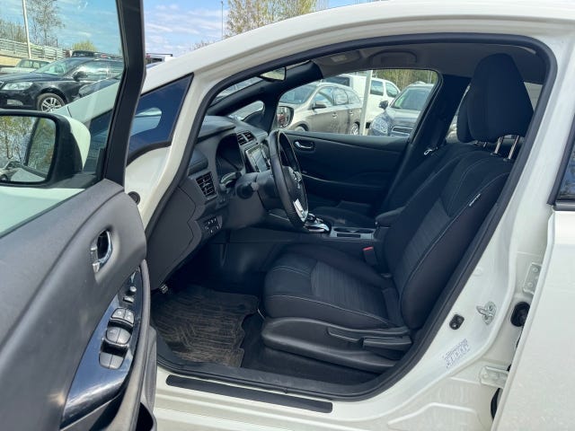 2021 NISSAN LEAF - 9