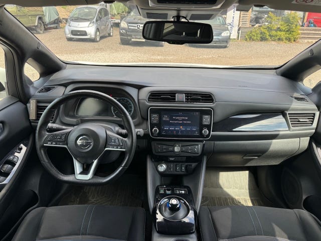 2021 NISSAN LEAF - 15
