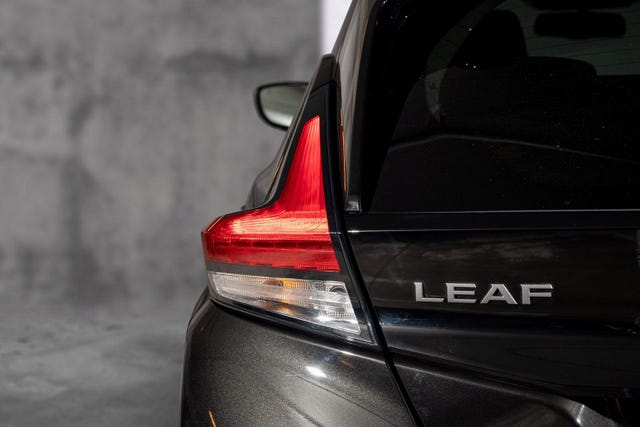 2022 NISSAN LEAF - 8