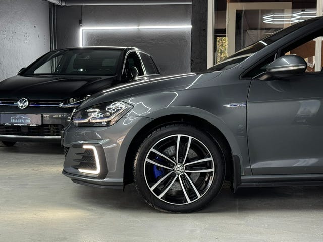 2018 VOLKSWAGEN GOLF - 12
