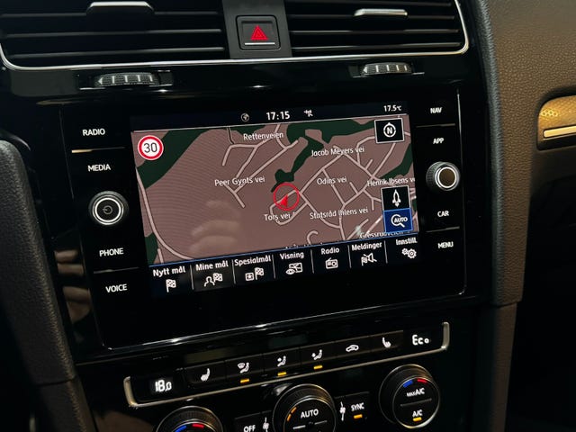 2018 VOLKSWAGEN GOLF - 34