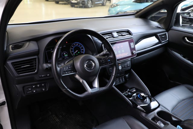 2021 NISSAN LEAF - 24