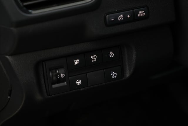2021 NISSAN LEAF - 25
