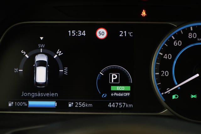 2021 NISSAN LEAF - 34