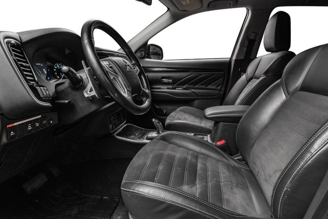 2020 MITSUBISHI OUTLANDER - 13