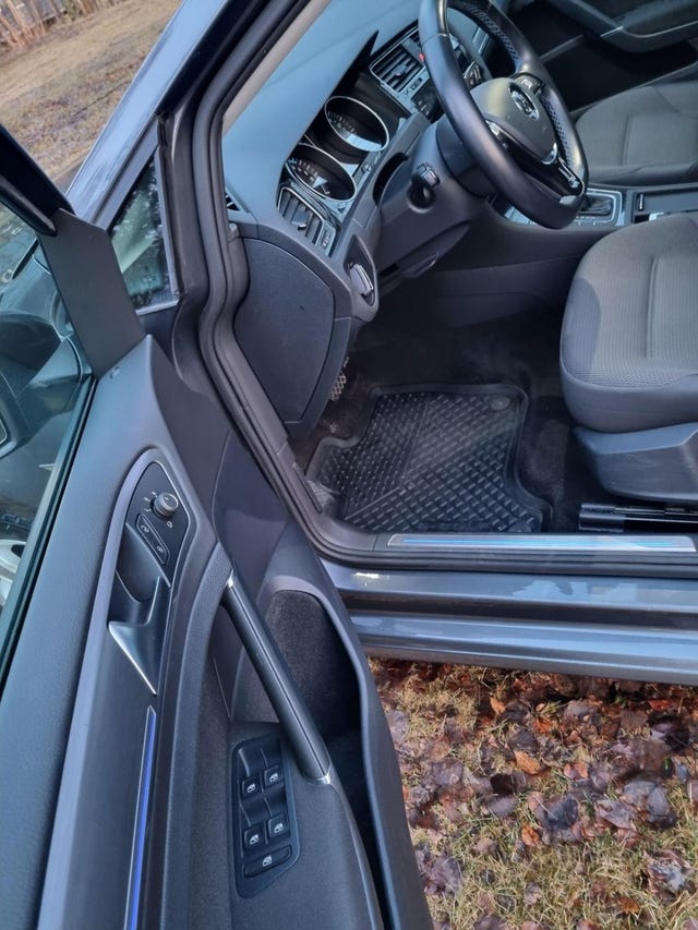 2018 VOLKSWAGEN GOLF - 26