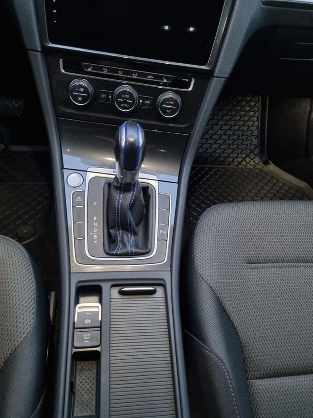 2018 VOLKSWAGEN GOLF - 27