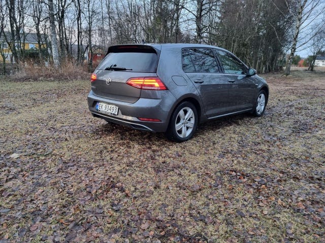 2018 VOLKSWAGEN GOLF - 9